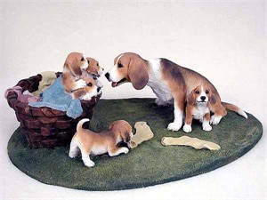 Beagle Figurine Mom & Pups